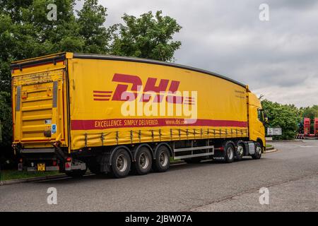 Stazione di servizio Welcome Break tra gli svincoli 12-13 sull'autostrada M40, Warwick, Regno Unito. Foto Stock