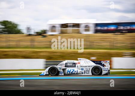 24 nato Norman (fra), RICHELMI Stéphane (mco), H24 Racing, H24, in azione durante la 2022 Road to le Mans, 3rd round della 2022 Michelin le Mans Cup, sul Circuit de la Sarthe, dal 8 al 11 giugno 2022 a le Mans, Francia - Foto Thomas Fenetre/DPPI Foto Stock