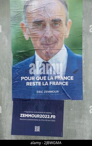 Poster della campagna elettorale presidenziale francese 2022 per il candidato Éric Zemmour, controverso scrittore politico nazionalista di destra e pundit. Francia. Foto Stock