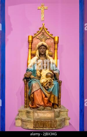 Antica statua cristiana nel Museo de las Americas a San Juan, Porto Rico. Foto Stock