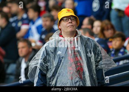 Glasgow, Regno Unito. 08th giugno 2022. La Scozia ha giocato in Armenia all'Hampden Park, lo stadio nazionale di calcio della Scozia, nel primo round della UEFA Nations League. Entrambe le squadre sono nella Lega B, Gruppo 1. Secondo Steve Clark, il manager scozzese, il team spera di passare dalla sconfitta contro l'Ucraina una settimana fa. Credit: Findlay/Alamy Live News Foto Stock