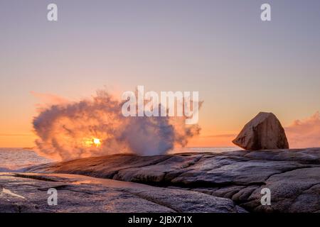 Dawn al Bicheno Blohole Foto Stock