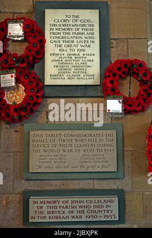 Memoriali commemorativi alla chiesa di St Oswald, Golborne Rd, Winwick, Warrington, Cheshire, Inghilterra, WA2 8SZ Foto Stock