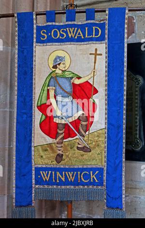 S Oswald banner presso St Oswald's Church, Golborne Rd, Winwick, Warrington, Cheshire, Inghilterra, WA2 8SZ Foto Stock