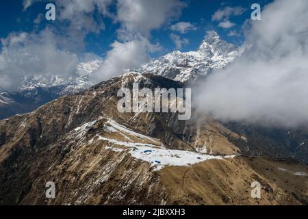 Vista aerea della catena montuosa di Annapurna in Nepal Foto Stock