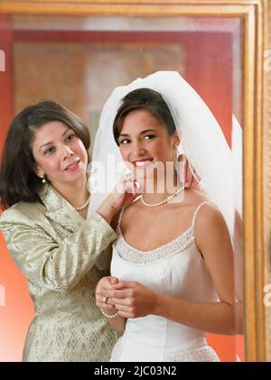 Regolazione della madre della sposa perle Foto Stock