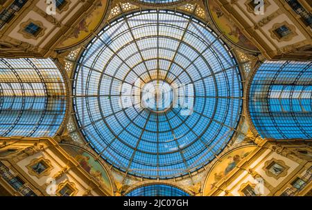 Galleria Vittorio Emanuele ll a Milano. Foto Stock