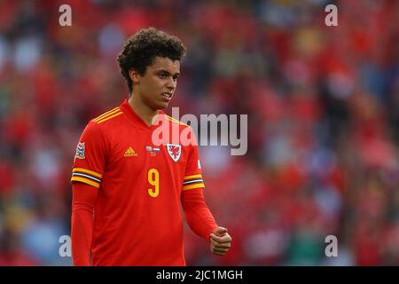 Cardiff, Regno Unito. 08th giugno 2022. Brennan Johnson del Galles guarda avanti. UEFA Nations League, partita di gruppo D, Galles contro Olanda allo stadio cittadino di Cardiff, Galles del Sud, mercoledì 8th giugno 2022. Solo per uso editoriale. pic by Andrew Orchard/Andrew Orchard SPORTS photography/Alamy Live News Credit: Andrew Orchard SPORTS photography/Alamy Live News Foto Stock