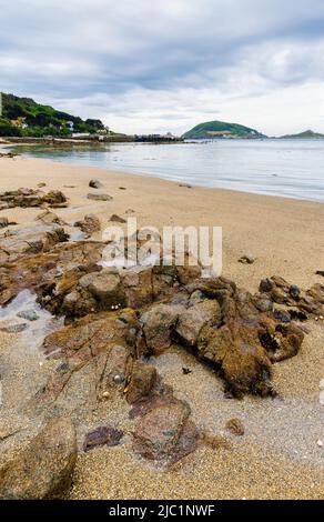 Fisherman's Beach sulla costa di Herm, un'isola nel Bailiwick di Guernsey, Isole del canale, Regno Unito Foto Stock