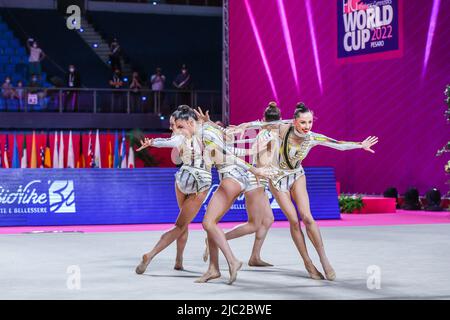 Pesaro, Italia. 05th giugno 2022. Italia gruppo team durante la Ginnastica ritmica Coppa del mondo 2022 Pesaro alla Vitrifrigo Arena di Pesaro. Credit: SOPA Images Limited/Alamy Live News Foto Stock