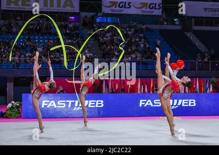 Pesaro, Italia. 05th giugno 2022. Italia gruppo team durante la Ginnastica ritmica Coppa del mondo 2022 Pesaro alla Vitrifrigo Arena di Pesaro. Credit: SOPA Images Limited/Alamy Live News Foto Stock