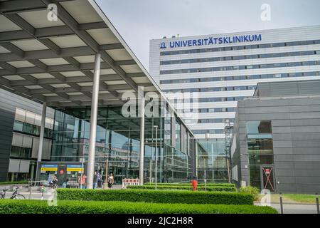 Universitätsklinikum Frankfurt, Theodor-Stern-Kai, Frankfurt am Main, Hessen, Deutschland Foto Stock