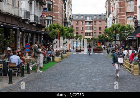 Ixelles, capitale di Bruxelles - Belgio - 06 22 2020 brasserie tipiche belghe nel vivace quartiere di Quartier Saint Boniface Foto Stock