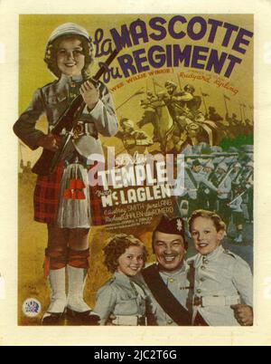 SHIRLEY TEMPLE VICTOR McLAGLEN e DOUGLAS SCOTT IN WEE WILLIE WINKIE 1937 regista JOHN FORD basato sulla storia di Rudyard Kipling cineografo Arthur C. Miller costumi Gwen Wakeling musica Alfred Newman Twentieth Century Fox Foto Stock