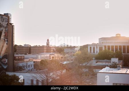 Si tratta di un paesaggio urbano di luce solare sul centro di Lafayette Louisiana. Foto Stock