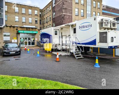 LETTERKENNY, CONTEA DI DONEGAL, IRLANDA - GIUGNO 09 2022 : il Letterkenny University Hospital è uno dei più trafficati del paese. Foto Stock