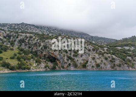 Paesaggio del serbatoio d'acqua Gorg Blau a Maiorca, Isole Baleari, Spagna Foto Stock
