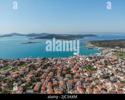 Munda Island vista aerea inn Ayvalik, Turchia. Creato da drone camera Foto Stock