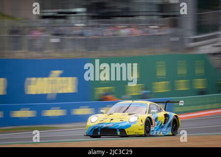 88 POORDAD Fred (usa), LINDSEY Patrick (usa), HEYLEN Jan (bel), Dempsey-Proton Racing, Porsche 911 RSR - 19, azione durante le prove libere e le sessioni di qualifica della 2022 24 ore di le Mans, 3rd round del Campionato Mondiale di Endurance 2022 della FIA, sul circuito della Sarthe, Dal 8 al 12 giugno 2022 a le Mans, Francia - Foto Alexandre Guillaumot / DPPI Foto Stock