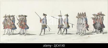 Le Guardie olandesi, precedute da musicisti. Nel margine la didascalia in olandese, francese e inglese. Parte di una serie di 41 tavole della processione funebre di Stadholder William IV a Delft il 4 febbraio 1752. Numerato in alto a destra: 8., funerale di Guglielmo IV, 1752, piatto 8 Hollandsche Guardes (titolo sull'oggetto) Lyk-staetsie van zyne doorluchtigste Hoogheid den Heere Willem [IV] Carel Hendrik Friso, Prince van Orange en Nassau (...) gehouden IV Febbraio 1752 (titolo della serie sull'oggetto), tipografia: Jan Punt, (citato in oggetto), relatore intermediario: Pieter Jan van Cuyck, (citato in oggetto Foto Stock