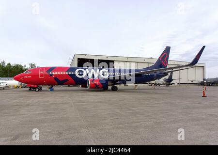 Montreal, Canada. 26th maggio 2022. Un Boeing OWG 737-800 parcheggiato all'aeroporto internazionale Montreal Mirabel. OWG è una compagnia aerea canadese e divisione di Nolinor Aviation (Photo by Fabrizio Gandolfo/SOPA Images/Sipa USA) Credit: Sipa USA/Alamy Live News Foto Stock