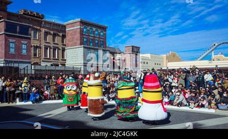 Minions World luminoso e colorato negli Universal Studio Japan Foto Stock