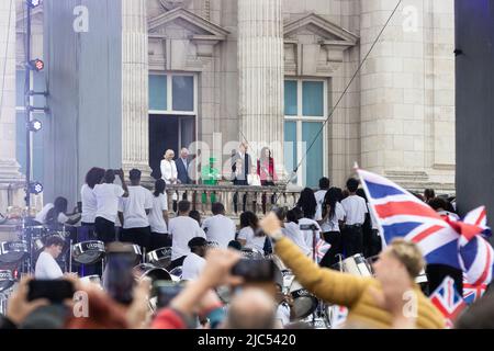 5th giugno 2022: Regina Elisabetta e la Royal Family balconata apparenza a Buckingham Palace, Platinum Jubilee Celebration on the Mall, Londra, UK Foto Stock