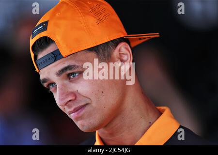 Baku, Azerbaigian. 10th giugno 2022. Lando Norris (GBR) McLaren. Gran Premio di Azerbaigian, venerdì 10th giugno 2022. Baku City Circuit, Azerbaigian. Credit: James Moy/Alamy Live News Credit: James Moy/Alamy Live News Foto Stock