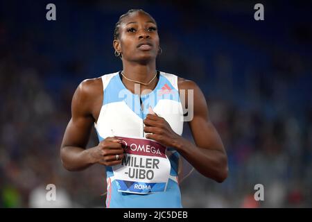 Shaunae Miller-Uibo delle Bahamas reagisce dopo aver gareggiato nelle 200m donne durante la riunione del Golden Gala della IAAF Diamond League allo stadio Olimpico di Roma (i Foto Stock