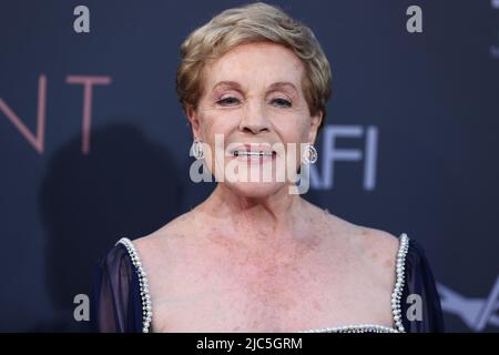 Hollywood, Stati Uniti. 09th giugno 2022. HOLLYWOOD, LOS ANGELES, CALIFORNIA, USA - 09 GIUGNO: L'attrice inglese Julie Andrews arriva al premio annuale AFI Life Achievement Award 48th in onore di Julie Andrews tenuto al Dolby Theatre il 9 giugno 2022 a Hollywood, Los Angeles, California, Stati Uniti. (Foto di Xavier Collin/Image Press Agency) Credit: Image Press Agency/Alamy Live News Foto Stock