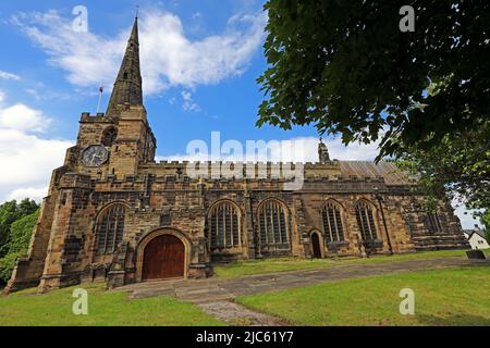 Chiesa parrocchiale di St Oswalds, in estate, Golborne Road, Winwick , Warrington, Cheshire, Inghilterra, REGNO UNITO, WA2 8SZ Foto Stock