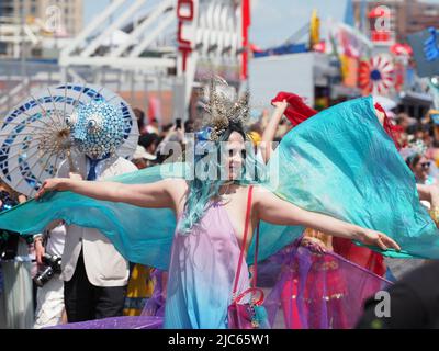 2019 edizione della Coney Island Mermaid Parade. Foto Stock