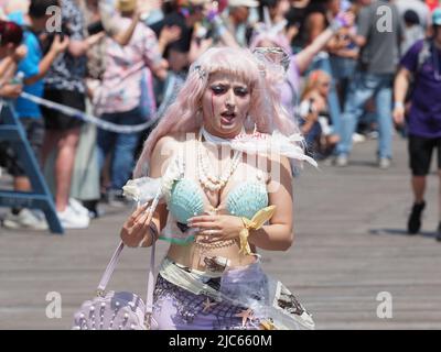 2019 edizione della Coney Island Mermaid Parade. Foto Stock