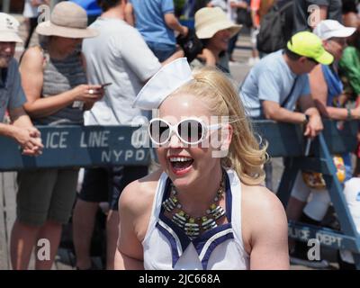 2019 edizione della Coney Island Mermaid Parade. Foto Stock