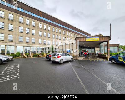 LETTERKENNY, CONTEA DI DONEGAL, IRLANDA - GIUGNO 09 2022 : il Letterkenny University Hospital è uno dei più trafficati del paese. Foto Stock