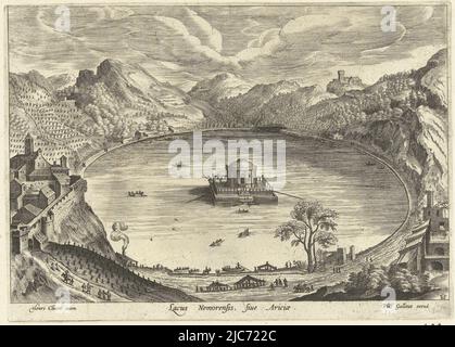 Vista sul lago di Nemi con un tempio in mezzo al lago. Diverse navi sul lago. La stampa fa parte di una serie che raffigura vari luoghi del Mediterraneo, Vista del Lago Nemi Lacus Nemorensis, Sive Ariciae Ruinarum vari prospectus , Hendrick van Cleve, (menzionato in oggetto), tipografia: anonymous, editore: Philips Galle, (Menzionato sull'oggetto), Antwerp, tipografo: Antwerp, editore: Haarlem, 1585, carta, incisione, h 175 mm x l 244 mm Foto Stock
