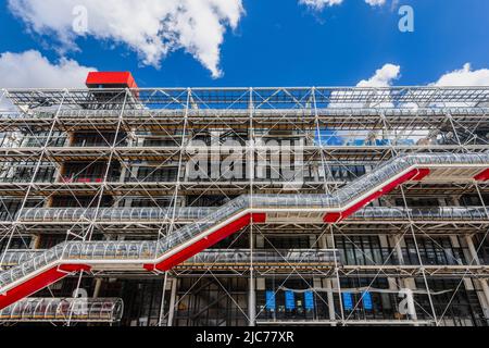 Facciata moderna del Musée Georges Pompidou, Parigi 4, Francia. Foto Stock