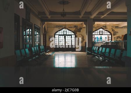 Beşiktaş -Adalar Pier interno e salone d'attesa, Foto Stock