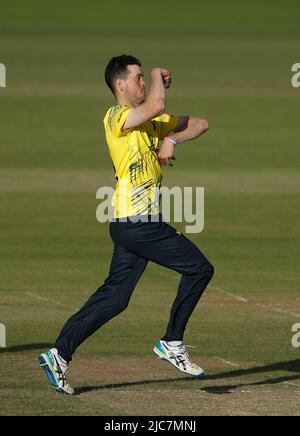 CHESTER LE STREET, Regno Unito Nathan Sowter of Durham Bowls durante la partita Vitality Blast T20 tra il Durham County Cricket Club e il Lancashire al Seat Unique Riverside, Chester le Street venerdì 10th giugno 2022. (Credit: Will Matthews | MI News) Credit: MI News & Sport /Alamy Live News Foto Stock