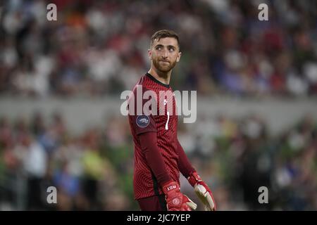 Austin, Texas USA, 10th giugno 2022: Il goalie Matt Turner degli Stati Uniti sorride alla folla durante la prima metà dell'azione di una partita della CONCACAF Nation League allo stadio Q2 di Austin. Questa è la partita finale della U.S. Men's National Team (USMNT) negli Stati Uniti prima della Coppa del mondo FIFA 2022. Credit: Bob Daemmrich/Alamy Live News Foto Stock