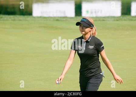 Seul, Corea del Sud. 10th giugno 2022. Park so-Hye (KOR), 10 giugno 2022 - Golf : Park so-Hye della Corea del Sud cammina fuori dal verde 10th durante il primo round del KLPGA Celltrion Queens Masters 2022 al Seolhaeone Country Club di Yangyang, ad est di Seoul, Corea del Sud. Credit: Lee Jae-Won/AFLO/Alamy Live News Foto Stock