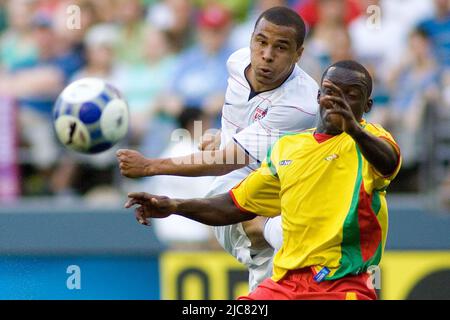 Seattle, Washington, Stati Uniti. 04th luglio 2009. CHARLIE DAVIES (9) tira in gol. Gold Cup 2009, Grenada vs. Stati Uniti al Qwest Field di Seattle, WA. (Credit Image: © Andrew Fredrickson/Southcreek Global/ZUMA Press) Foto Stock