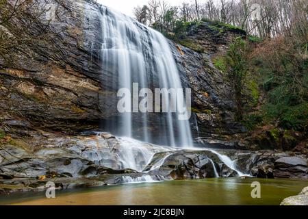Cascata di Suuctu (Suuctu Selalesi) a Mustafakemalpasa, Bursa, Turchia. Bella cascata nel Parco Naturale di Suutu. Foto Stock