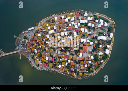 GOLYAZI, BURSA, TURCHIA. Golyazi è una città fondata su una penisola sul lago di Uluabat. Foto Stock