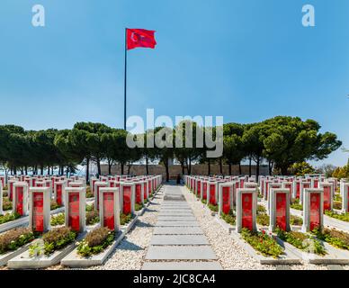 CANAKKALE, TURCHIA - 26 MARZO 2022: Cimitero militare Canakkale Martyrs Memorial a Canakkale. Foto Stock