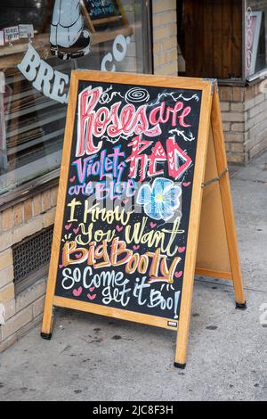 Big Booty Bread Co. Chalkboard strada segno nel distretto di Chelsea di New York City, Stati Uniti d'America Foto Stock