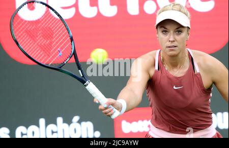 Berlino, Germania. 11th giugno 2022. Tennis: WTA Tour, Singles, Qualifiche: Lisicki (Germania) - Muhammad (USA) allo Steffi Graf Stadium. Sabine Lisicki gioca una mano d'avanti. Credit: Wolfgang Kumm/dpa/Alamy Live News Foto Stock