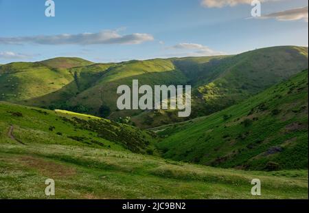 Cow Ridge, New Pool Hollow, Devil's Mouth Hollow e Carding Mill Valley, vista dalla valle tra Haddon Hill e Bodbury Hill, Church Stretton, Foto Stock