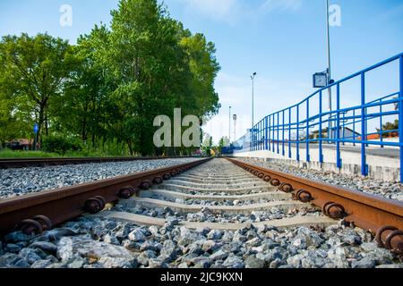 Hel, Voivodato Pomeriano / Polonia - Giugno 2 2022: Hel, una città del Voivodato Pomeriano in Kashubia, viste di strade, case Foto Stock