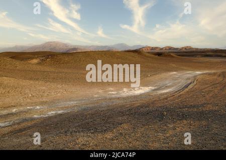 Deserto intorno preinca antiche civiltà nazca cimitero di Chauchilla a Nazca, Perù Foto Stock